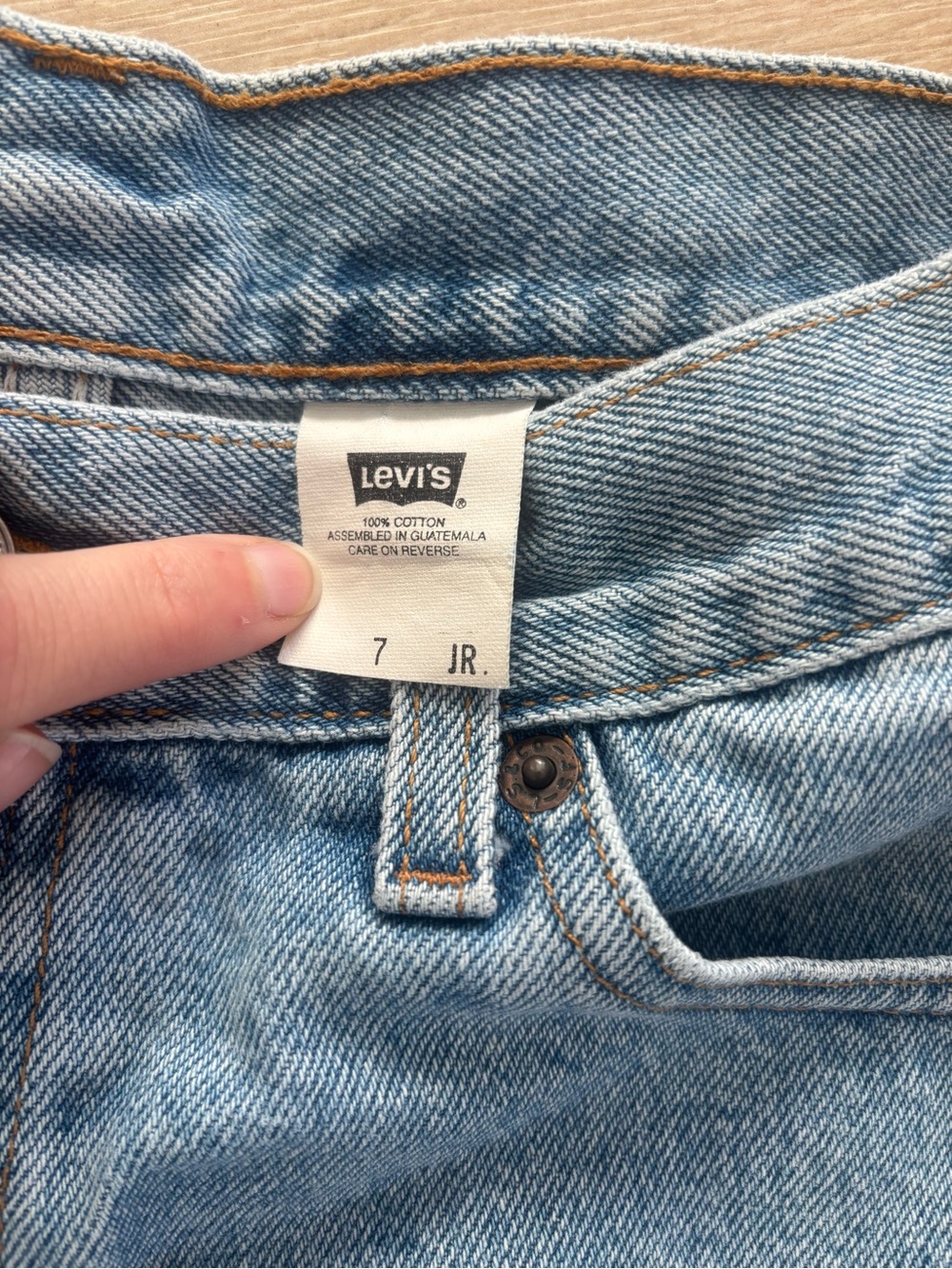 Levi's Vintage Y2K Light Blue High-Rise Mom Short Denim Shorts - Picture 5 of 6